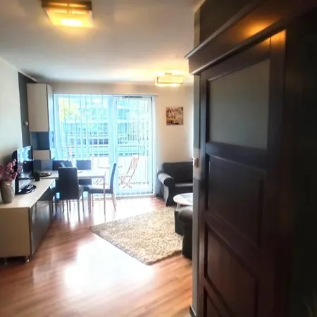 Apartament Kaczewska Dla 2-4 Osob - Salon Z Kuchnia I Sypialnia Apartment